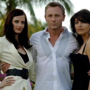 Daniel Craig, Caterina Murino and Eva Green in Kazino Royale (2006)