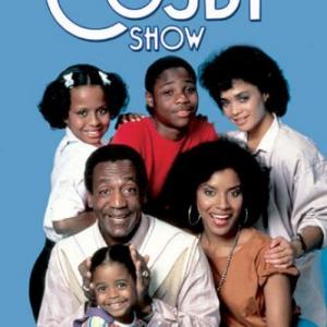 Lisa Bonet Bill Cosby Tempestt Bledsoe Keshia Knight Pulliam Phylicia Rashad and MalcolmJamal Warner in The Cosby Show 1984