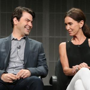 Ron Livingston, The Saints and Teri Weinberg at event of Saints & Strangers (2015)