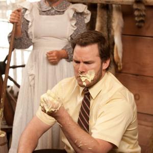 Still of Amy Poehler and Chris Pratt in Parks and Recreation 2009