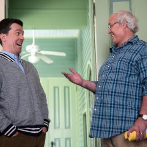 Still of Chevy Chase and Ed Helms in Kvaisu atostogos 2015