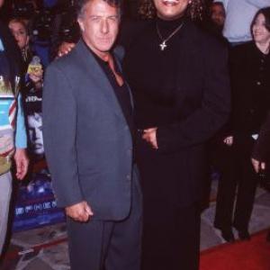 Dustin Hoffman and Queen Latifah at event of Sphere 1998
