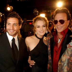 Mickey Rourke Keira Knightley and dgar Ramrez at event of Domino 2005
