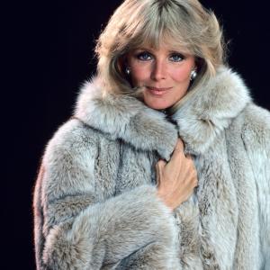 Still of Linda Evans in Dynasty 1981
