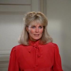 Still of Linda Evans in Dynasty 1981