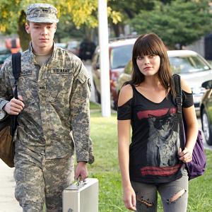 Still of Cameron Monaghan and Emma Greenwell in Shameless 2011