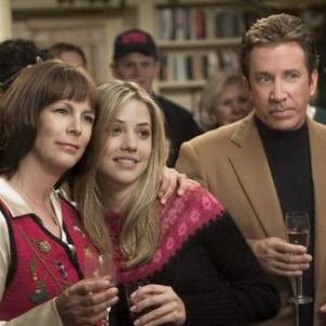 Still of Jamie Lee Curtis Tim Allen and Julie Gonzalo in Christmas with the Kranks 2004