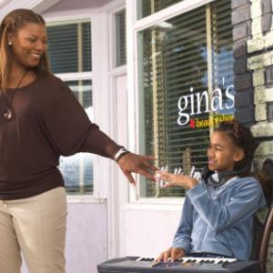 QUEEN LATIFAH and PAIGE HURD star as motherdaughter duo Gina and Vanessa in MGM Pictures comedy BEAUTY SHOP