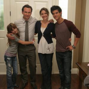 Still of Christian Slater Mdchen Amick Taylor Lautner and Bella Thorne in My Own Worst Enemy 2008