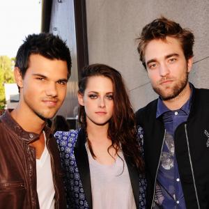 Kristen Stewart, Taylor Lautner and Robert Pattinson at event of Teen Choice Awards 2012 (2012)