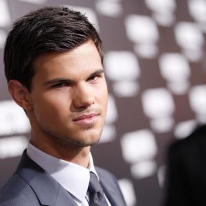 Taylor Lautner at event of Abduction 2011