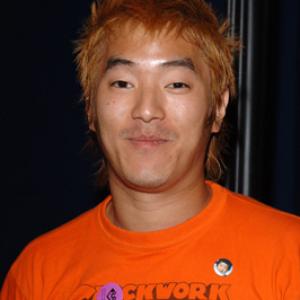Leonardo Nam at event of Cruel World (2005)