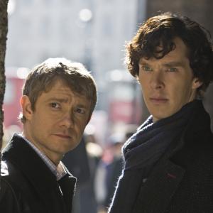 Still of Martin Freeman and Benedict Cumberbatch in Serlokas (2010)