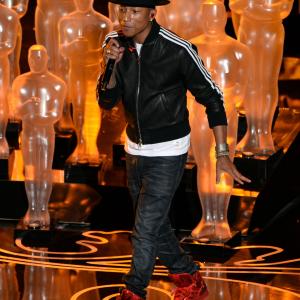 Pharrell Williams at event of The Oscars (2014)