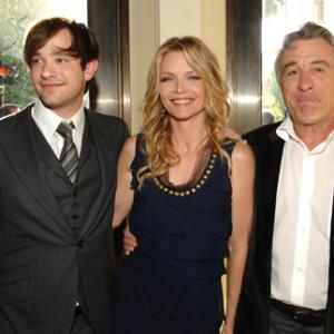 Robert De Niro, Michelle Pfeiffer and Charlie Cox at event of Zvaigzdziu dulkes (2007)