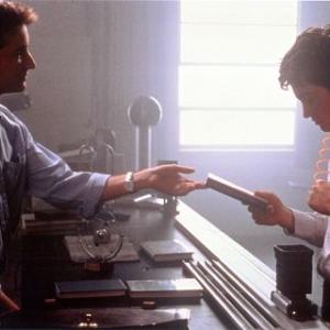 Still of Noah Wyle and Jake Gyllenhaal in Donnie Darko (2001)