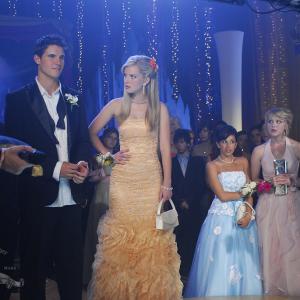 Still of Cindy Busby and Robbie Amell in Picture This 2008