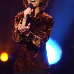 Justin Guarini at event of American Idol: The Search for a Superstar (2002)