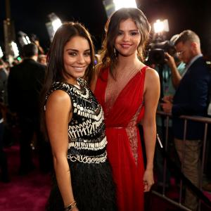 Vanessa Hudgens and Selena Gomez at event of Laukines atostogos (2012)