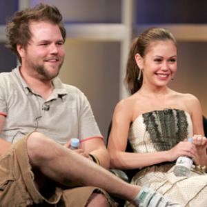 Tyler Labine and Alexis Dziena at event of Invasion (2005)