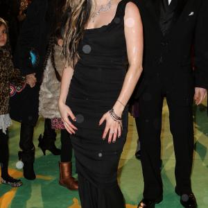 Avril Lavigne at event of Alisa stebuklu salyje 2010
