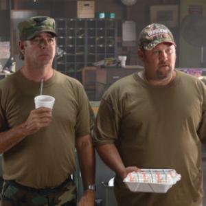 Still of Bill Engvall and Larry the Cable Guy in Operacija Delta farsas 2007