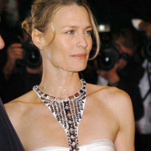 Robin Wright at event of The Assassination of Richard Nixon 2004