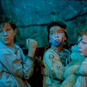Still of Harry Newell Freddie Popplewell and Carsen Gray in Peter Pan 2003
