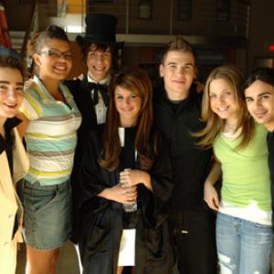 Lauren Collins, Ryan Cooley, Jake Goldsbie, Sarah Barrable-Tishauer, Shane Kippel, Adamo Ruggiero and Shenae Grimes-Beech at event of Degrassi: The Next Generation (2001)