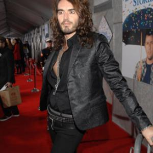 Russell Brand at event of Bedtime Stories (2008)