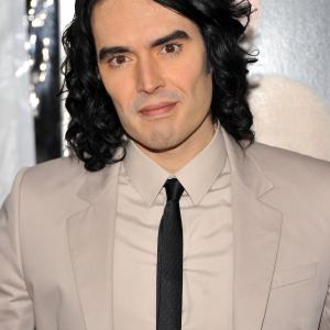 Russell Brand at event of Arthur 2011