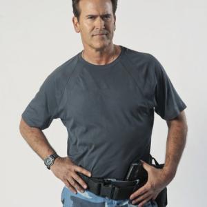 Still of Bruce Campbell in Burn Notice: The Fall of Sam Axe (2011)