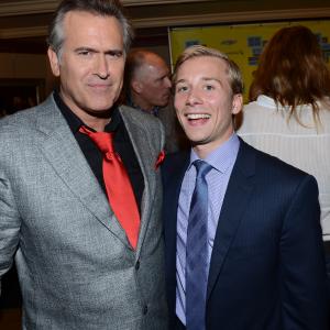 Bruce Campbell and Lou Taylor Pucci at event of Piktieji numireliai (2013)