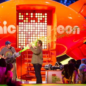 Adam Sandler and Josh Gad at event of Nickelodeon Kids' Choice Awards 2015 (2015)