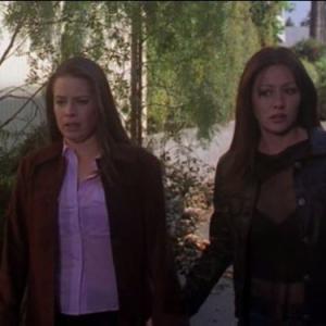 Still of Holly Marie Combs and Shannen Doherty in San Francisko raganos (1998)