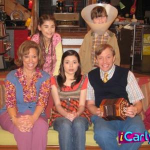 iCarly extended family (The Dorfmans)
