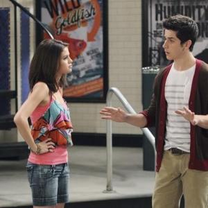 Still of David Henrie and Selena Gomez in Wizards of Waverly Place (2007)