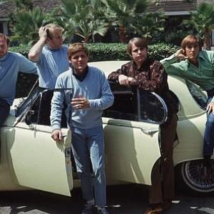 BEACH BOYS MIKE LOVE,AL JARDINE,BRUCE JOHNSTON, CARL WILSON,DENNIS WILSON CIRCA 1966