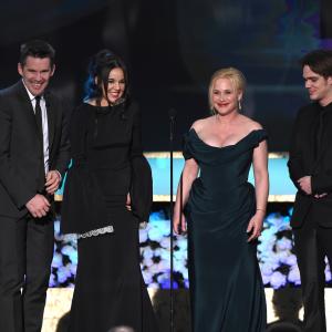 Patricia Arquette, Ethan Hawke, Lorelei Linklater and Ellar Coltrane at event of The 21st Annual Screen Actors Guild Awards (2015)