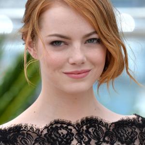 Anthony Harvey and Emma Stone at event of Neracionalus zmogus 2015