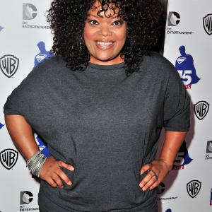 Yvette Nicole Brown at event of Zmogus is plieno (2013)