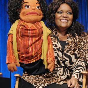 Yvette Nicole Brown at event of Community 2009