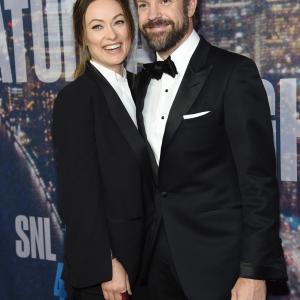 Jason Sudeikis and Olivia Wilde at event of Saturday Night Live: 40th Anniversary Special (2015)