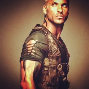 Ricky Whittle as Lincoln in The 100  publicity still