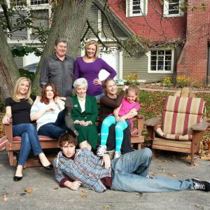 Cast of Heaven Help Us (tv pilot) produced by Greg Robbins and Nancy Stafford starring Lee Meriweather (original catwoman in Batman)