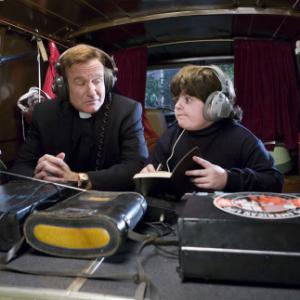 Still of Robin Williams and Josh Flitter in License to Wed 2007