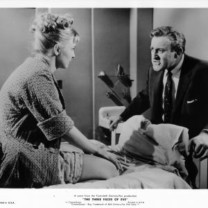 Still of Lee J. Cobb and Joanne Woodward in The Three Faces of Eve (1957)