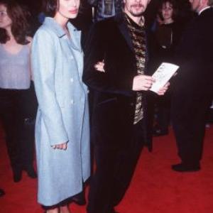 Gary Oldman and Donya Fiorentino at event of Alien Resurrection 1997