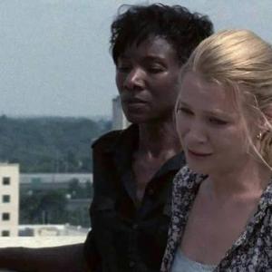 The Walking Dead, Jacqui (Jeryl Prescott Sales) and Andrea (Laurie Holden)