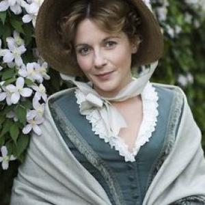 Lisa Dillon as Mary Smith in Cranford